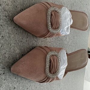 Pelle Moda blush suede mule pumps. Never worn.